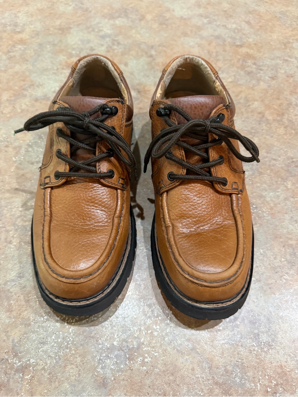 Mens Dockers Leather Shoes. Size 8.5